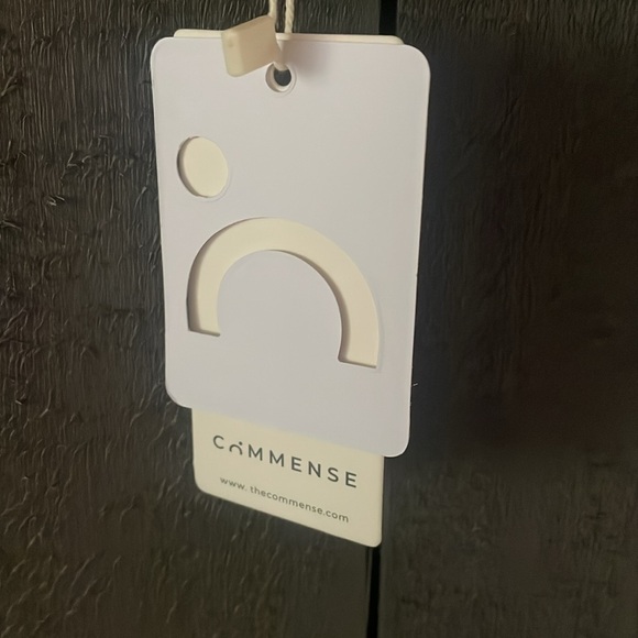 Minimalist Mock Neck Rib Tank Top - Medium - Picture 3 of 3